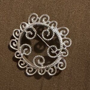 Vintage Sarah Coventry "Silvery Mist" brooch